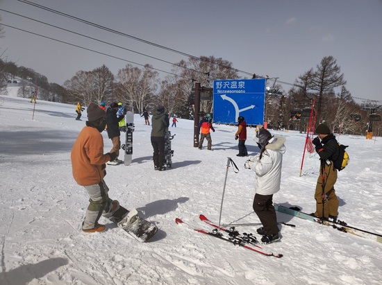 野沢温泉村のスキー場の道路標識