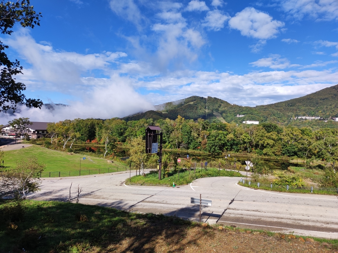 10月9日に撮影した蓮池の紅葉